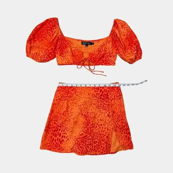 Motel Rocks Womens Two Piece Chelin Crop Top & Skirts Cheetah Tangerine Size XXS - Picture 11 of 11